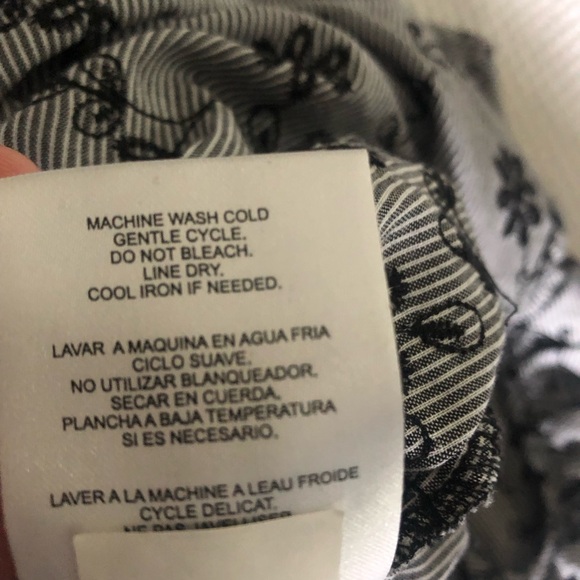 Jones of New York Blouse - Black and white eyelet with wrap around tie - Picture 10 of 11